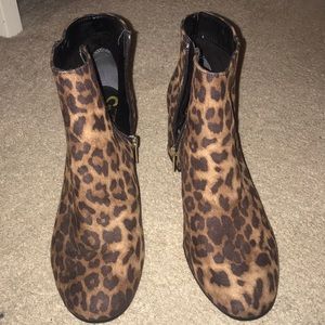 Sam Edelman Leopard booties